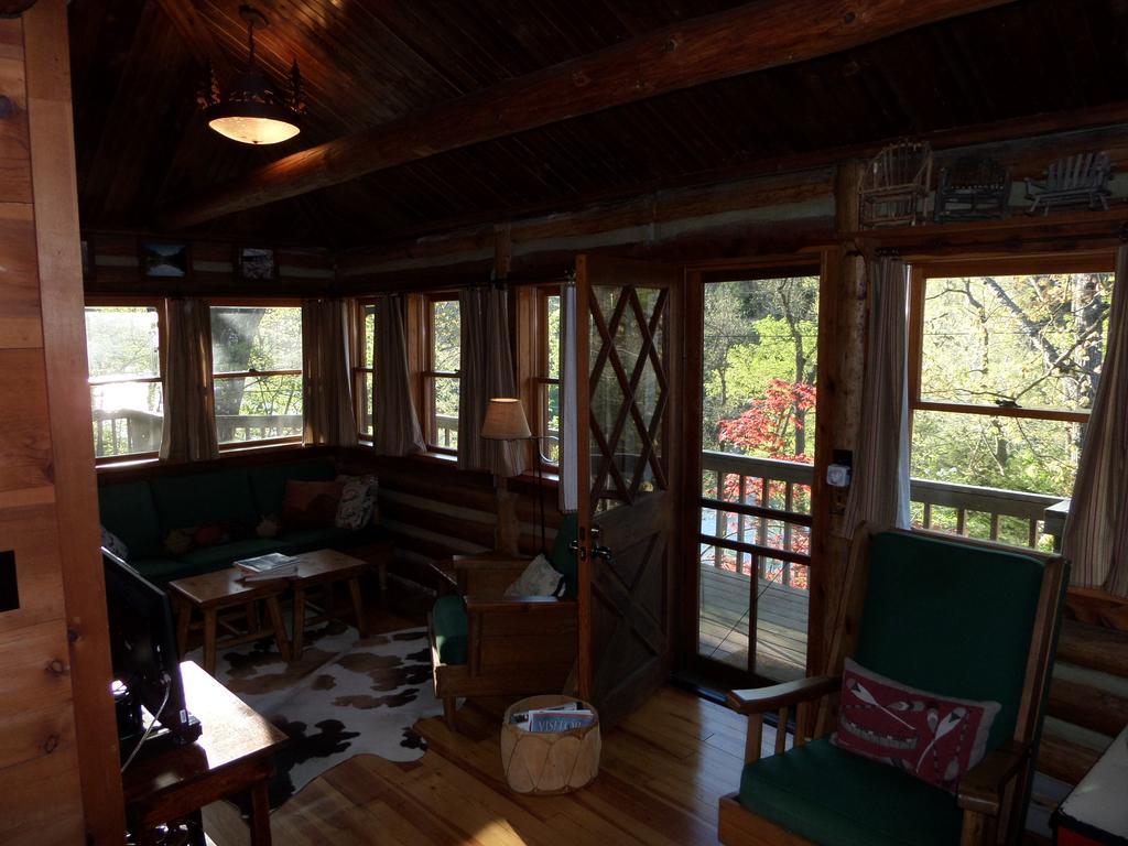 Вилла Lake Lucerne Treehouse Юрика Спрингс Экстерьер фото